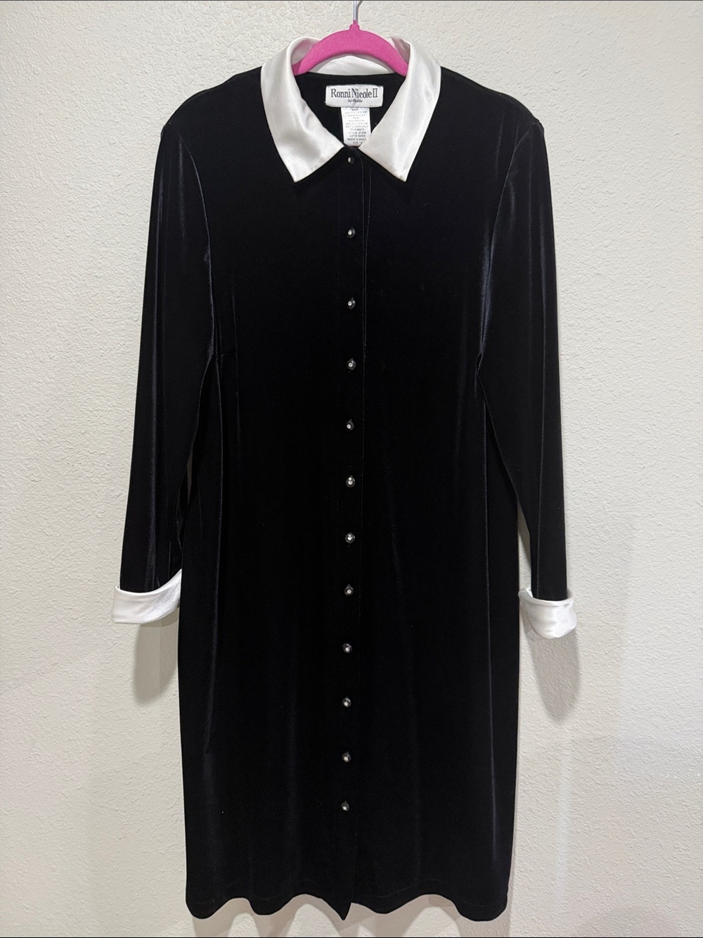 Ronni Nicole Black Velvet Long-Sleeve Button-Down Dress with White Collar